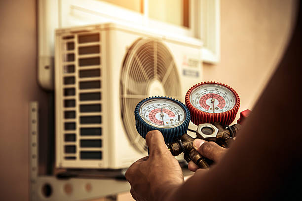 Professional Hvac Installation technician working in Monticello, MS